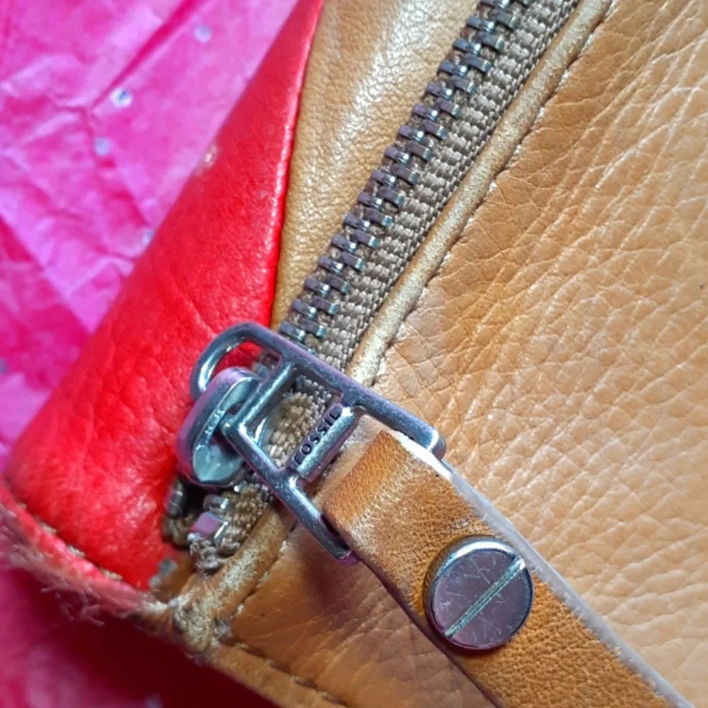 Fossil Wallet - Picture 6 of 7